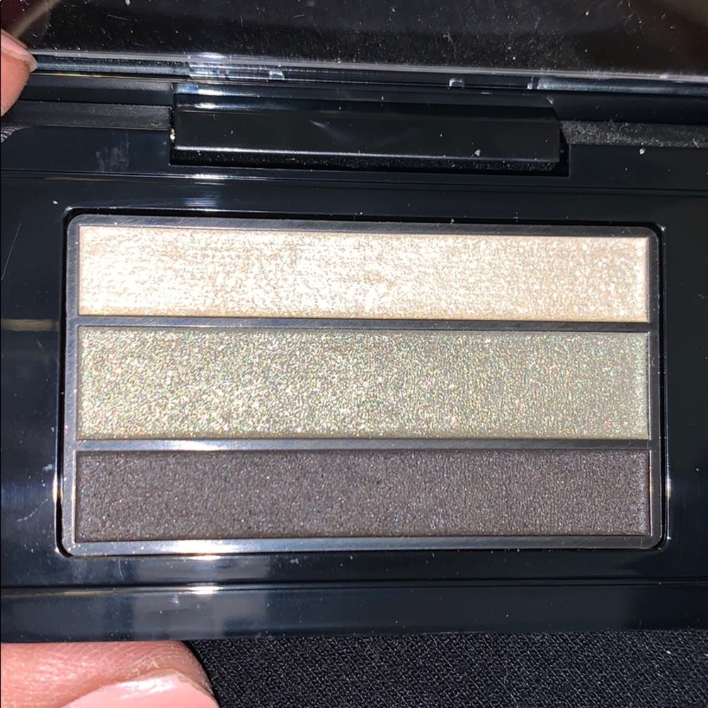 Mac eyeshadow - Picture 2 of 3